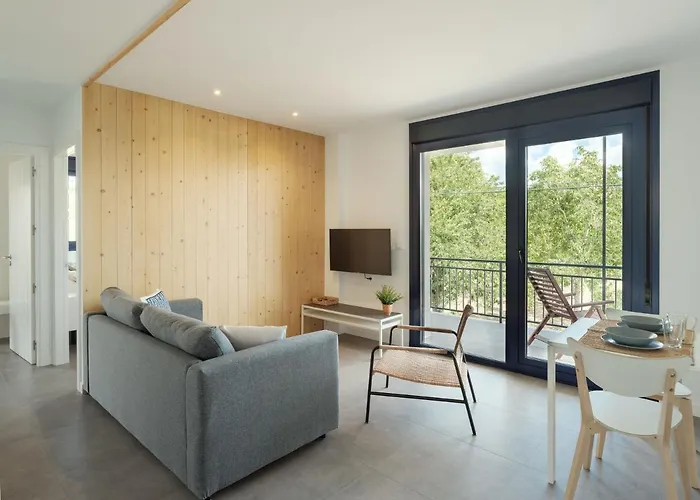 Hotel cerca del colegio: Apartamentos Ribeira Sacra