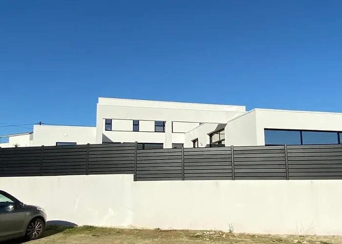 Villa Pool And Beach Bretagne