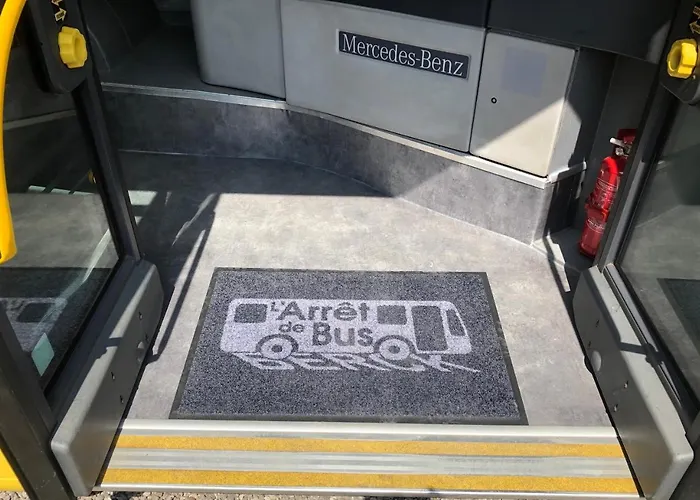 L Arrêt De Bus Insolite&SPA