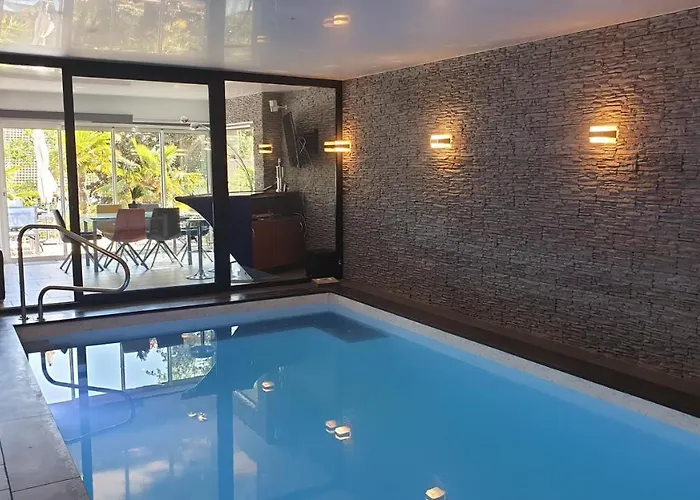Villa les Agapanthes avec piscine et SPA chauffée dans votre appartement