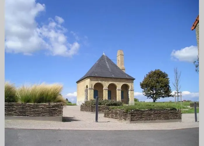 Au coeur des remparts, residence du château*