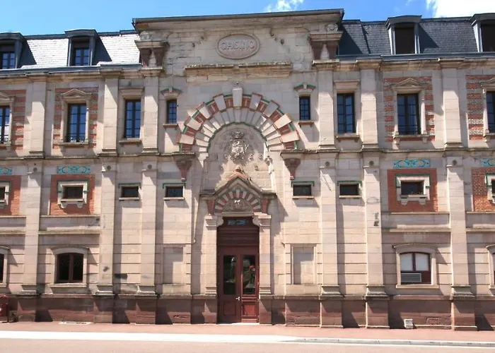 F2 Aux pieds des Thermes 3 étoiles
