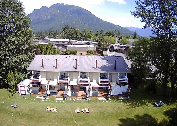 Moon River Suites #4