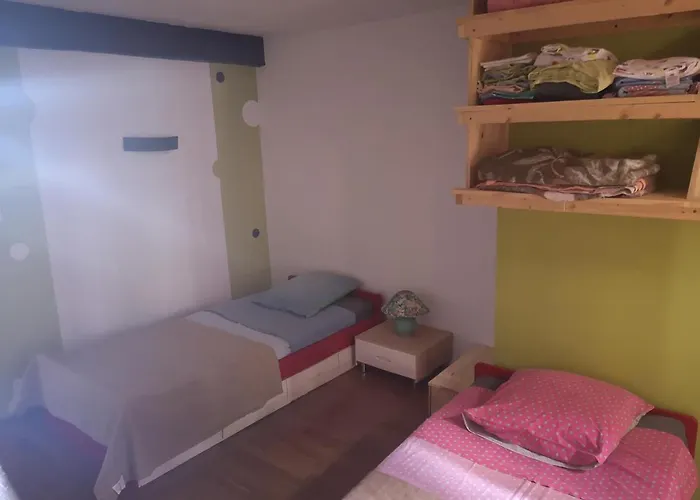 Maison atypique à Cordes-Sur-Ciel 2 chambres