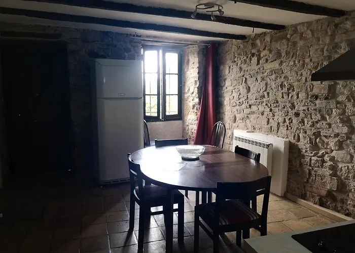 Maison atypique à Cordes-Sur-Ciel 2 chambres