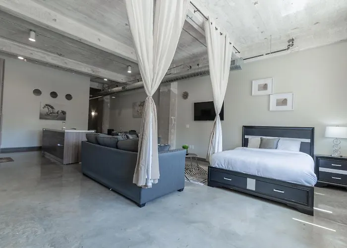 Luxury Downtown Dallas Stay By Amyfinehouse