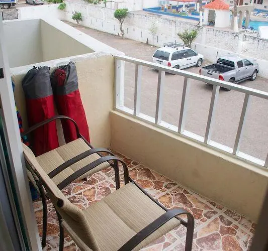 Departamento Comodo, A Media Cuadra De La Playa.