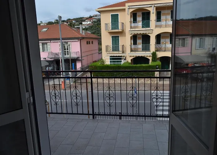 Happy House Diano Marina