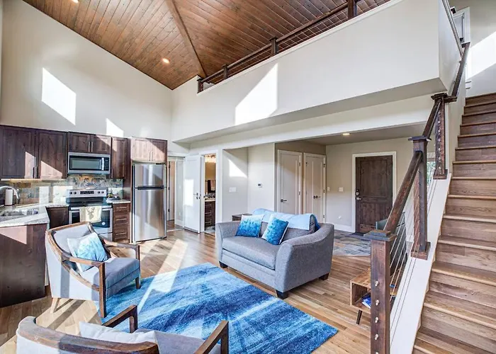 Newly Built Modern Chalet At Mt. Hood Village