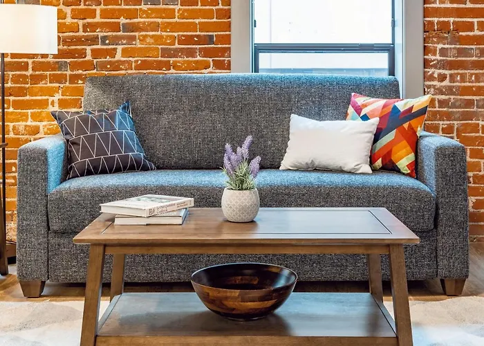 Riverfront Park Travel Apartments