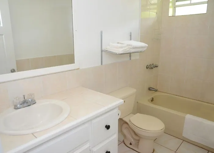 Bascombe Apartments
