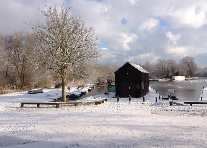 Sailaway Holiday Cottage