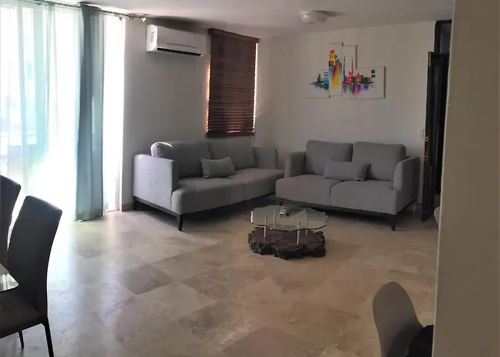 Departamento Comodo, A Media Cuadra De La Playa.