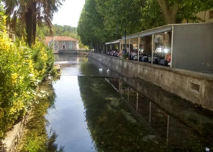 COEUR de GOUDARGUES! 3 ch, 3 SDB, Extérieur, CLIM