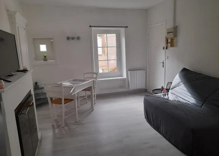 Promo Studio Wi-Fi à Courseulles-sur-Mer au 1er étage