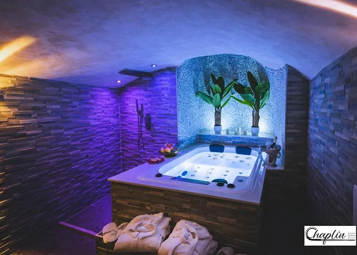 Chaplin Luxury Holiday House