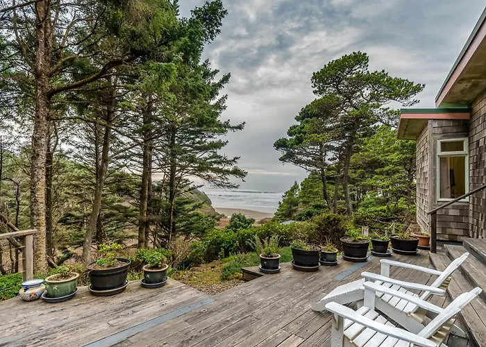 Alicia'S Beach House