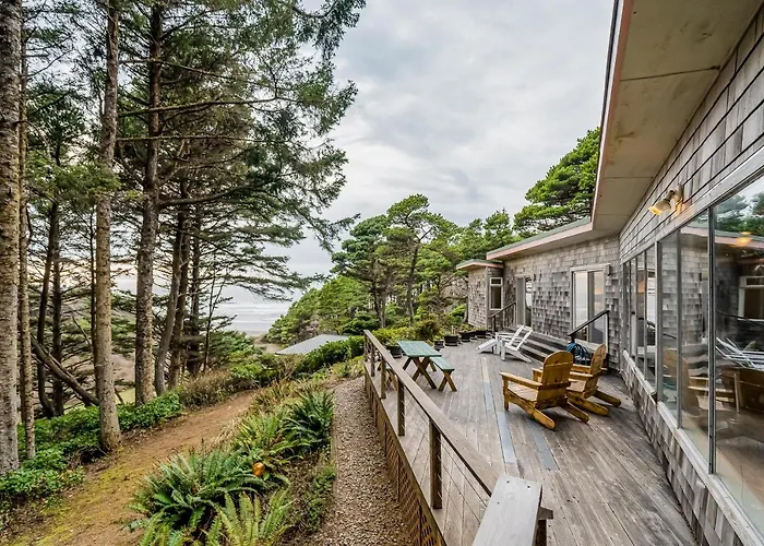 Alicia'S Beach House