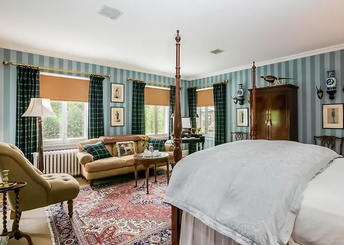 B&B only: Bishops Hall (Adults Only)