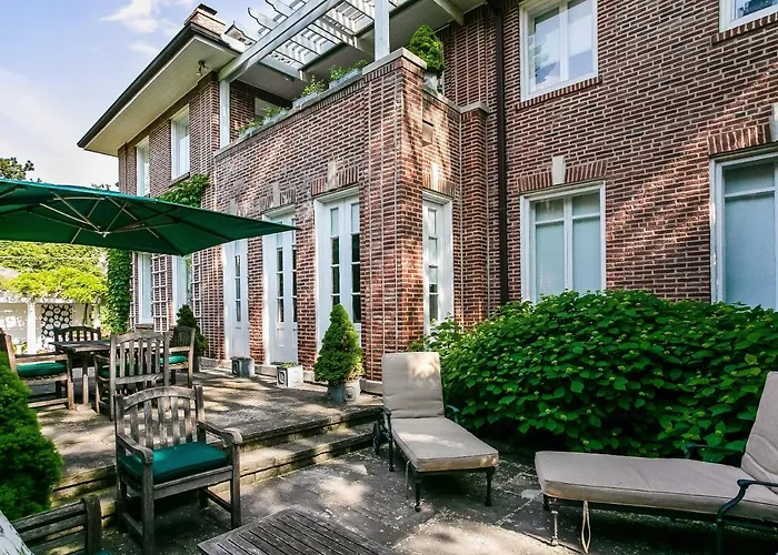 B&B only: Bishops Hall (Adults Only)