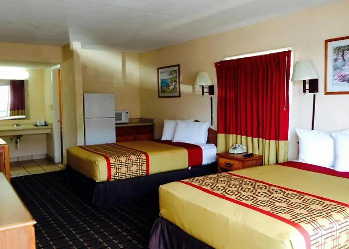 Motel: Happy Holiday Motel