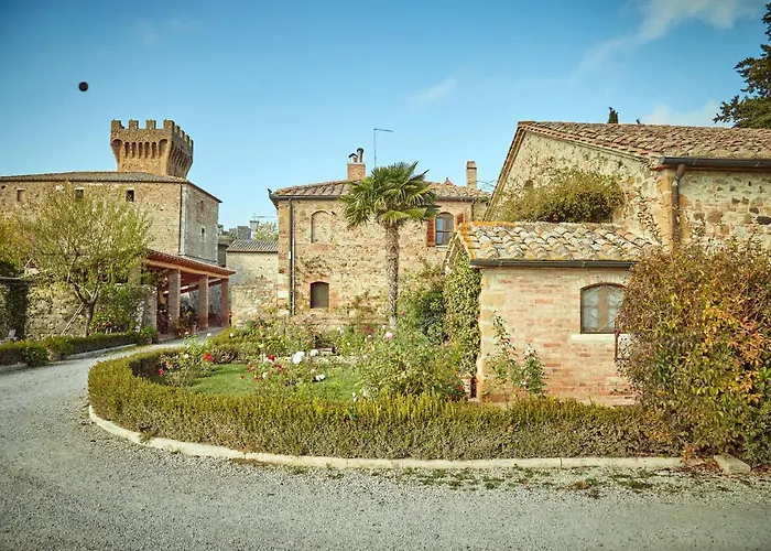 Casa Vacanze Castello Di Spedaletto Da Laura