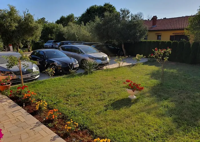 Günstiges Hotel: Villa Nikolina
