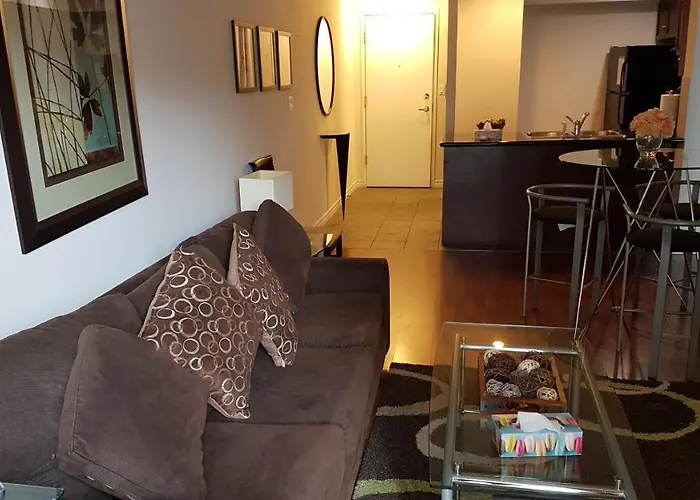 Toronto Luxury Accommodations - Qwest