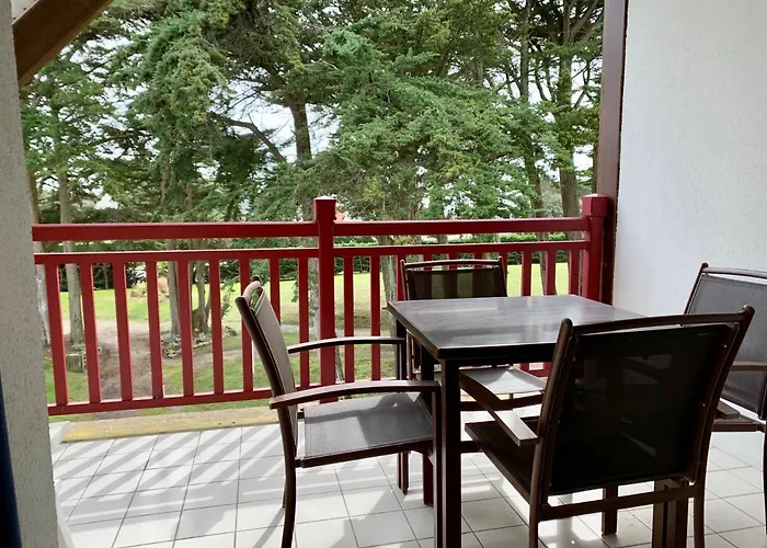 Appartement dans résidence de standing avec terrasse et vue mer