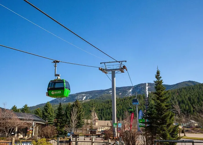 Kingston Sleeper: Unique Stay Near Silver Mountain