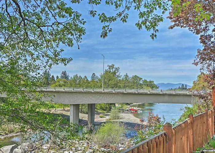 1 Mi To Drinks & Dining: Getaway In Grants Pass