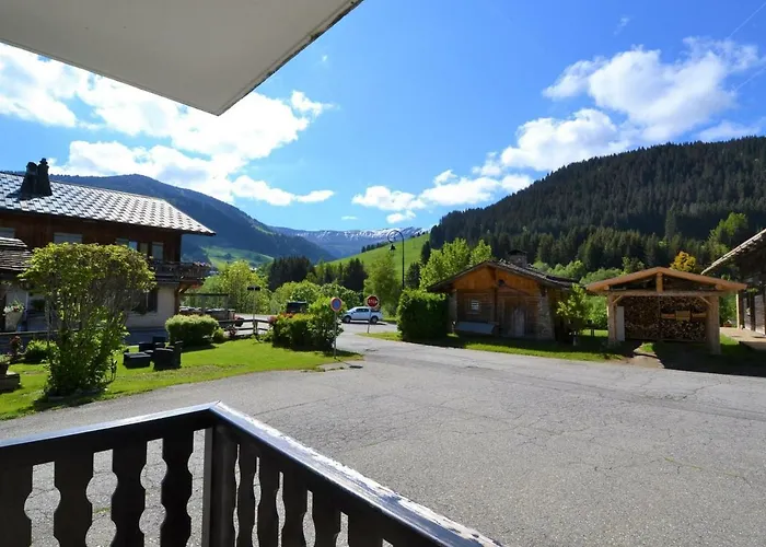 Studio rénové proche pistes avec parking privé, calme et confortable pour 4 personnes - FR-1-505-146