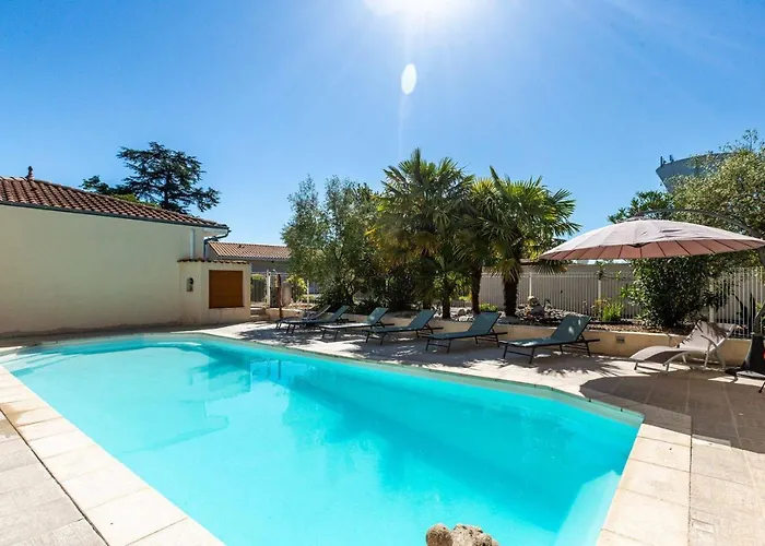 Logis Hôtel L'Oliveraie