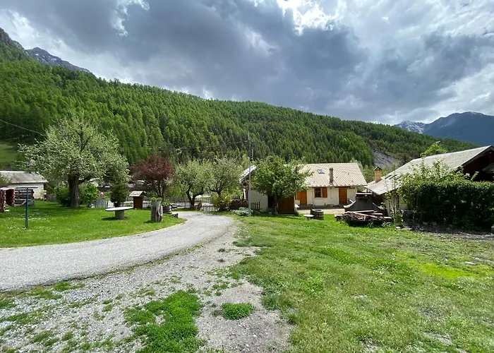 LE PASSE-MONTAGNE Bel appartement avec terrasse dans vieille ferme de montagne rénovée