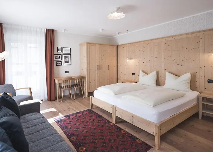 Albergo centrale: Emma Historic Hotel
