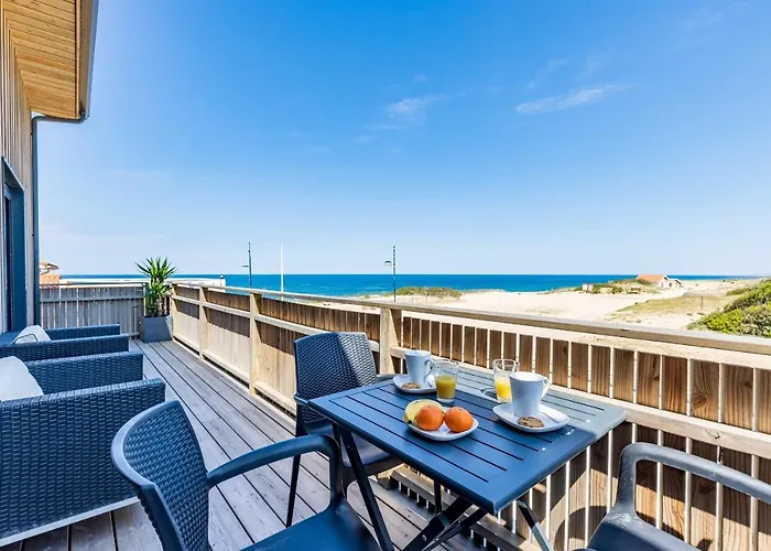 Villa Oceana vue exceptionnelle sur l'océan, haut standing, front de mer.