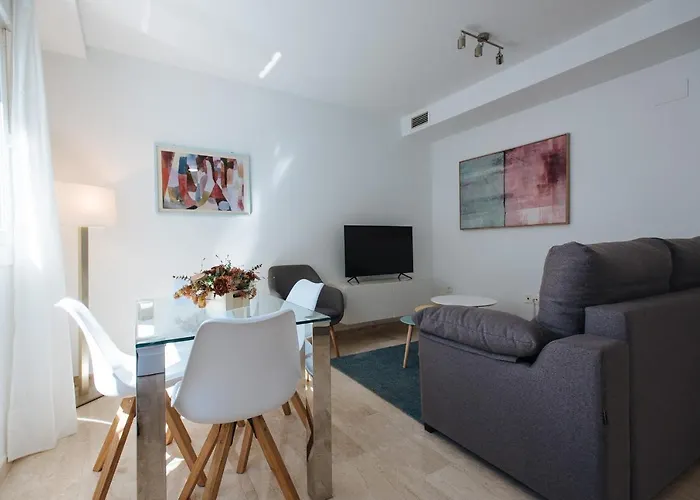 Triana Home - Free Parking