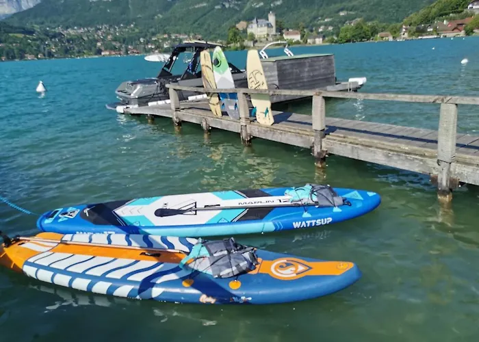 la baie des voiles ,vue lac d'Annecy ,plage privée