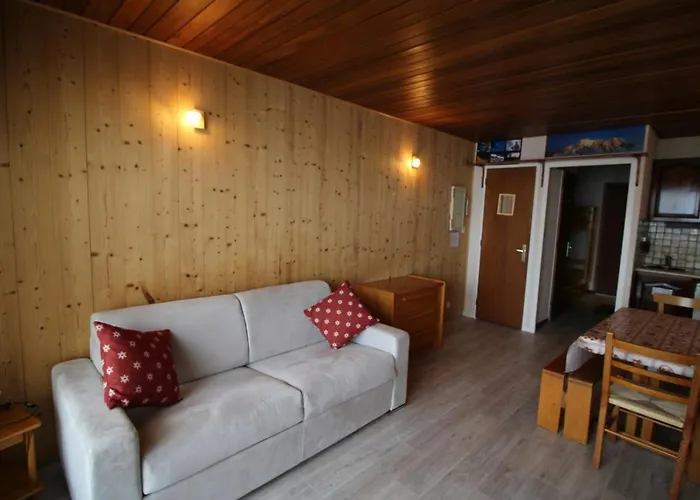 Studio cabine rénové au pied des pistes, balcon, parking – Auris en Oisans - FR-1-297-68