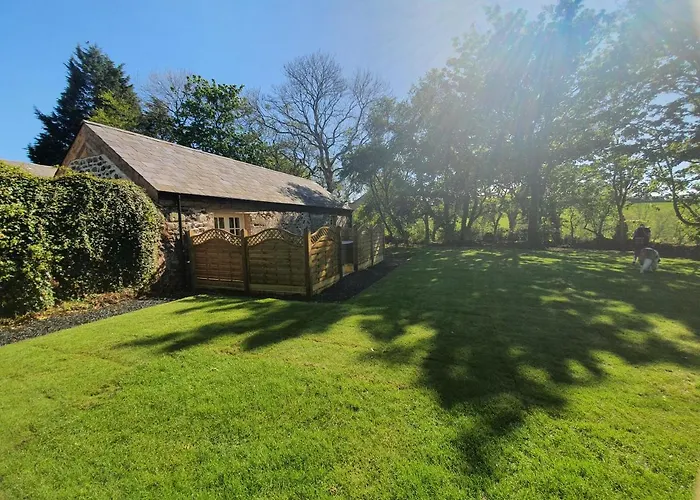 Hawthorn Hollow