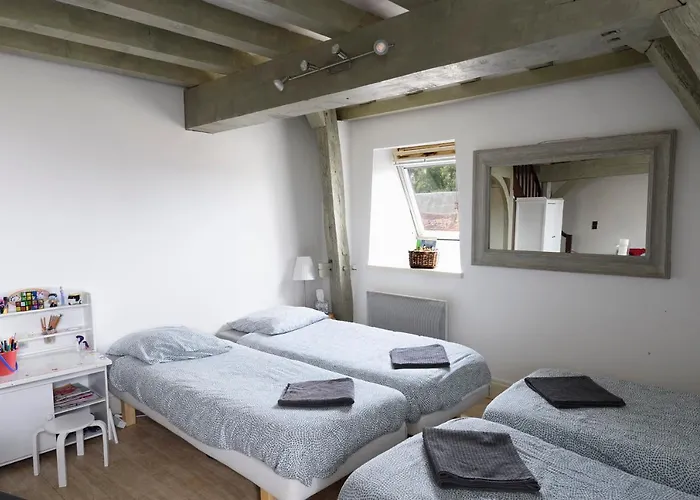 La Lirosane, 3 studios, 3,7km du Zoo, Centre-ville