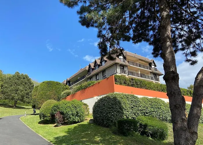 à 10 minutes à pieds de la plage, Résidence La Corniche du Mont Canisy - Traveller Award 2023