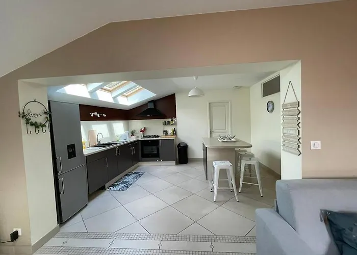 Superbe appartement avec 2 Chambres - 9 Personnes - Parking Privé