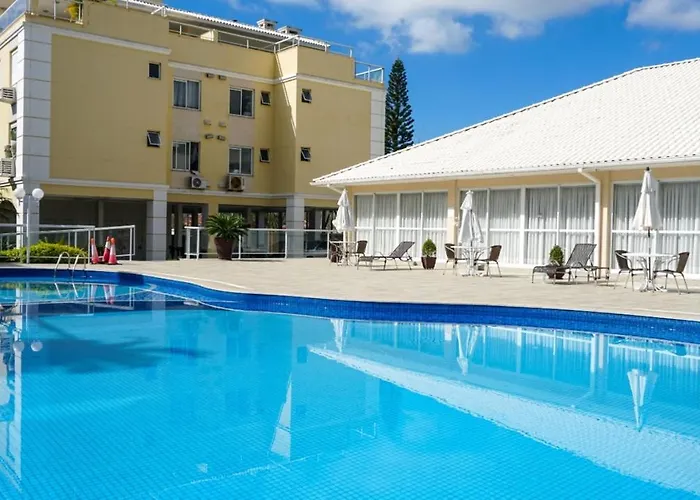 Villa Giardino - Condomínio de Frente para o Mar - Piscina, Quadra Esportiva, Churrasqueira - 5 Pessoas