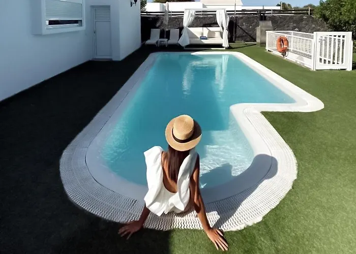 Hyde Park Lane Villas