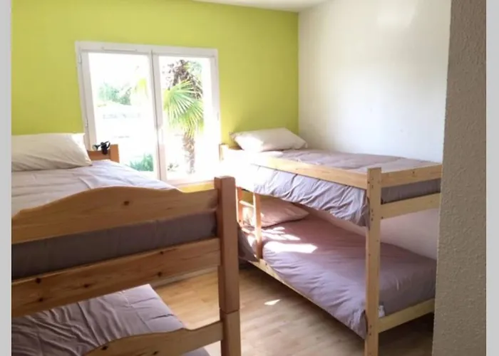 Paisible maison entre plages, lacs et bassin