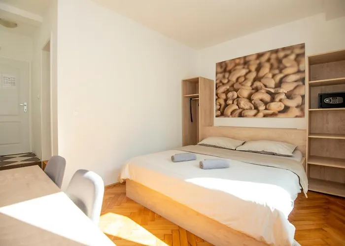 Viva Rooms