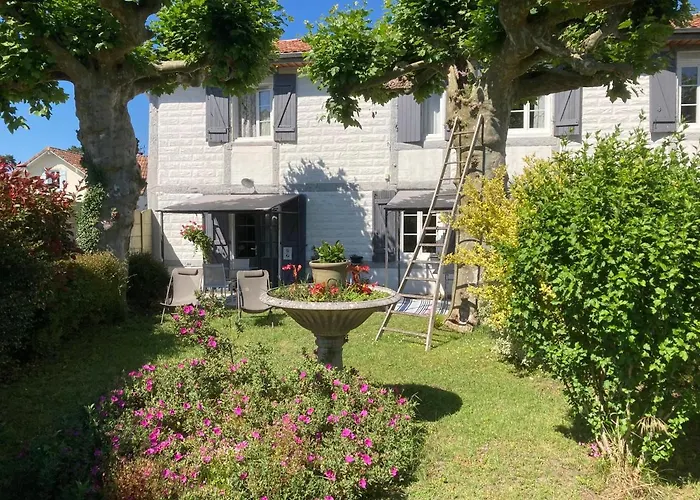 Gîte avec jacuzzi privatif à proximité de l'océan