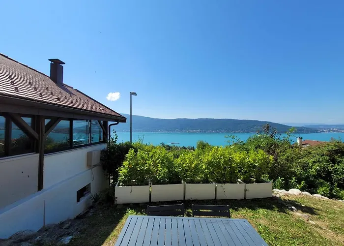 Maisonnette vue panoramique lac d'Annecy