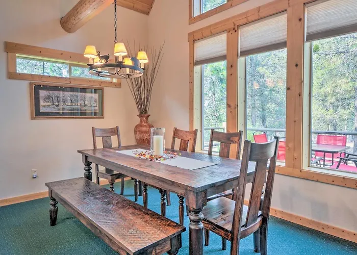 Klamath Falls Family Cottage: Hike & Explore!